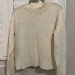 ATHLETA Women’s Size XS Long Sleeve Sweater-Cream